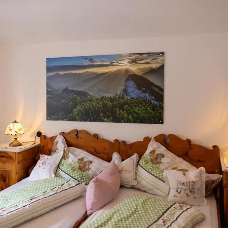 Gasthof Kreuz Guest house Rieden