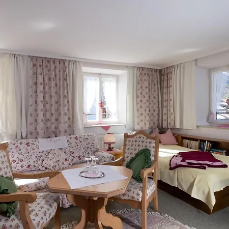 Gasthof Kreuz Guest house *
