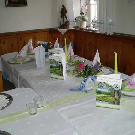 Gasthof Kreuz Guest house Rieden